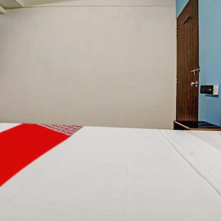 Hotel Welcome, Vip Road Vesu Surat Dış mekan fotoğraf