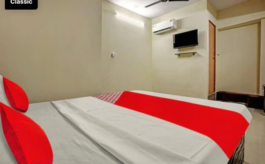 Hotel Welcome, Vip Road Vesu Surat Dış mekan fotoğraf
