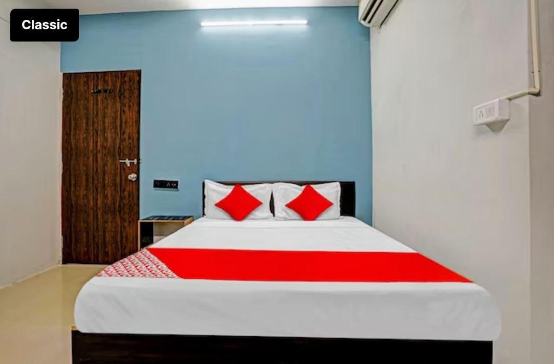 Hotel Welcome, Vip Road Vesu Surat Dış mekan fotoğraf